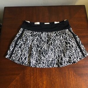 🖤Lulu Black & White Palm Skorts🖤